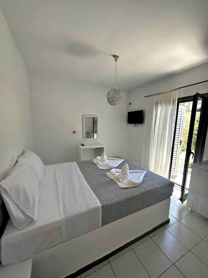 Santorini Style Rooms Вотон Экстерьер фото